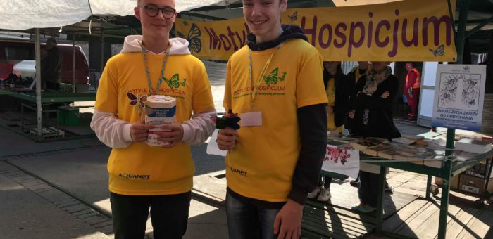 Motyl i książka za wsparcie dla Hospicjum