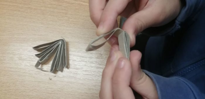 Śnieżynki z rolek papieru