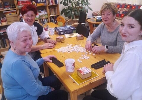 Wolontariusze z 8cu w Klubie Promień